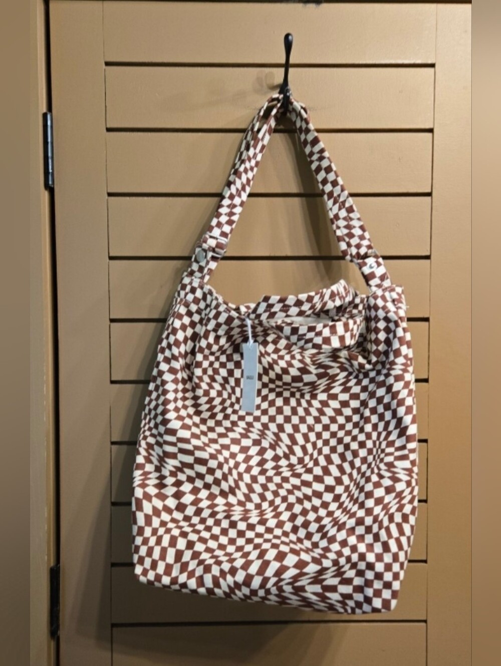 BAGGU Horizontal Duck Bag Maroon Trippy Checker pattern - Picture 2 of 8